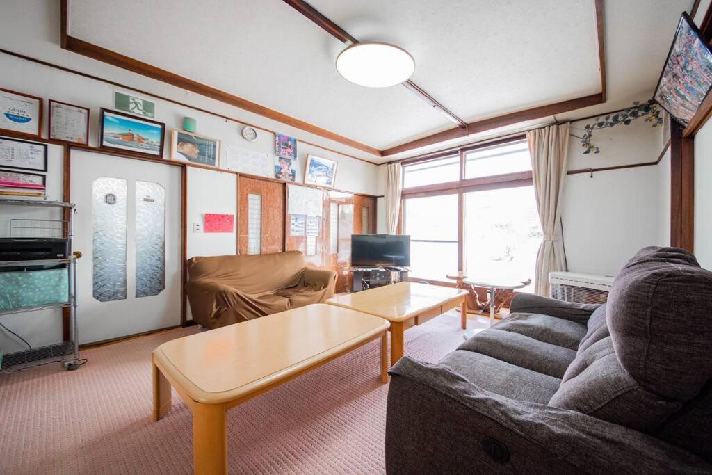 Guesthouse Chiyogaoka Asahikawa Bagian luar foto